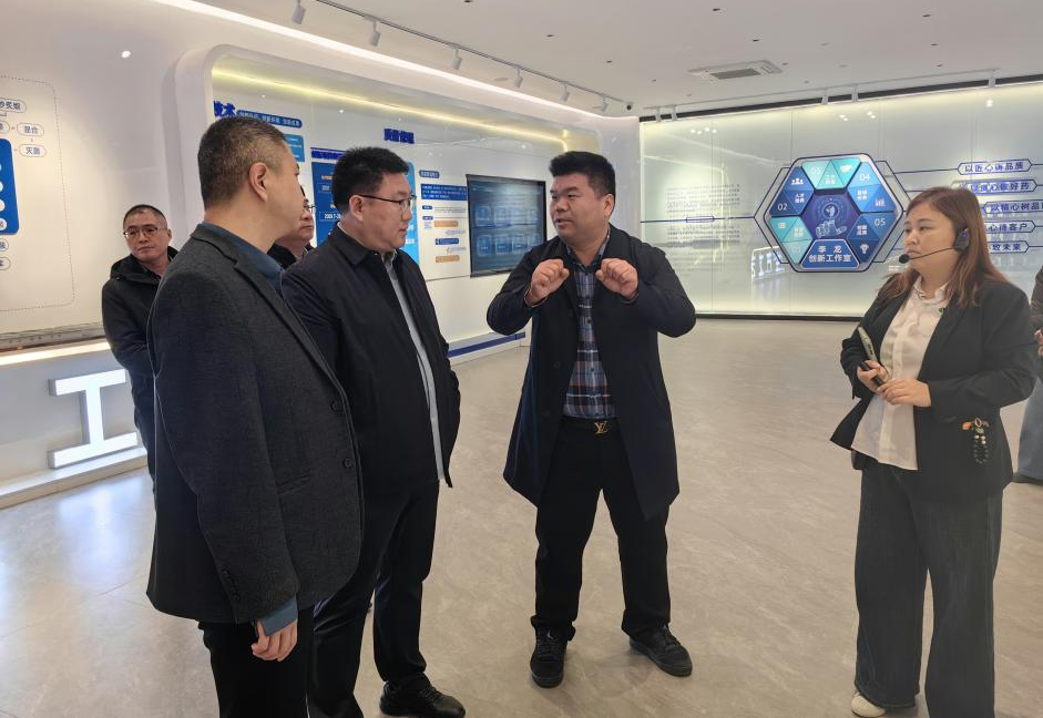 邯山區(qū)考察團(tuán)蒞臨藥都集團(tuán)考察 共話現(xiàn)代中藥產(chǎn)業(yè)協(xié)同發(fā)展